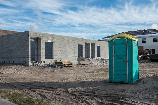 Best Portable bathroom rental  in Indnola, IA